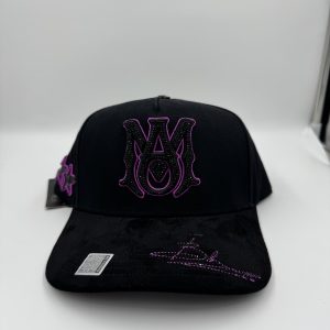 M MORADA